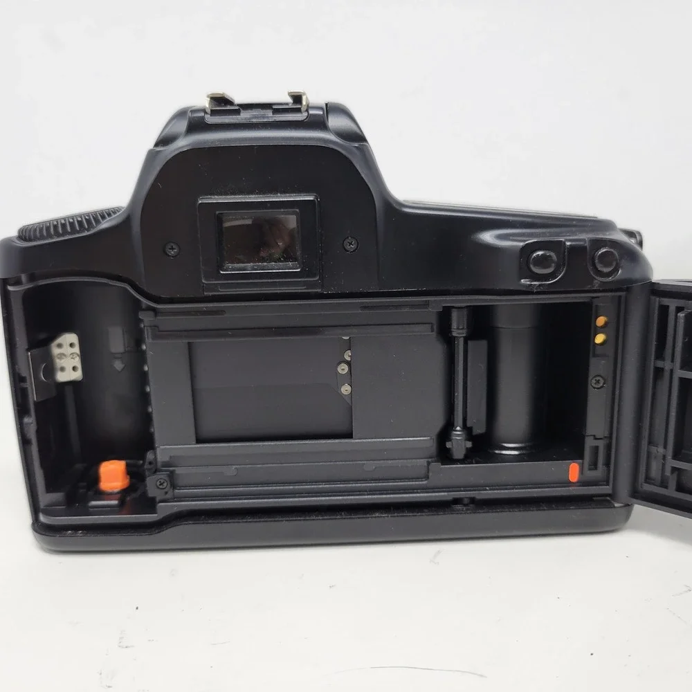 Canon EOS Rebel S II 35mm‎ SLR Film Camera Body Black Taiwan